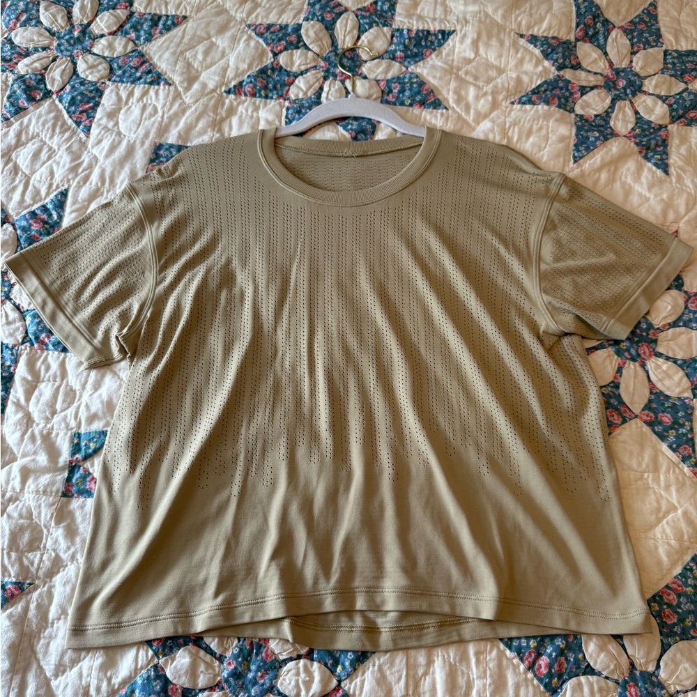 LULULEMON Running Shirt